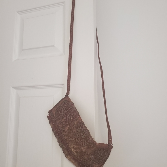 Beautiful Small Cloth Purse with Intricate Bead Detailing - Picture 5 of 5